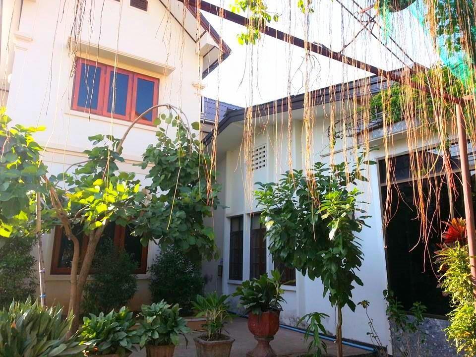 Villa Sisavad Guesthouse Вьентьян Экстерьер фото